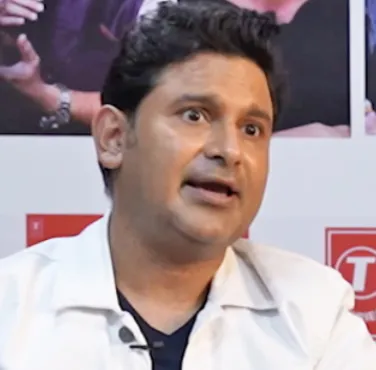 manoj muntashir
